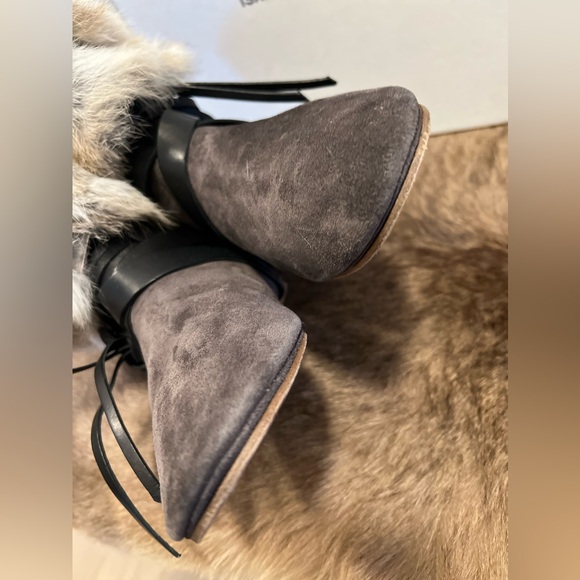 Isabel Marant NIA Gray Leather and Rabbit Fur Flat Boots - Picture 10 of 14